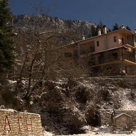 Kroupi Hotel 2*